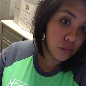 Meet your Posher, Alicia